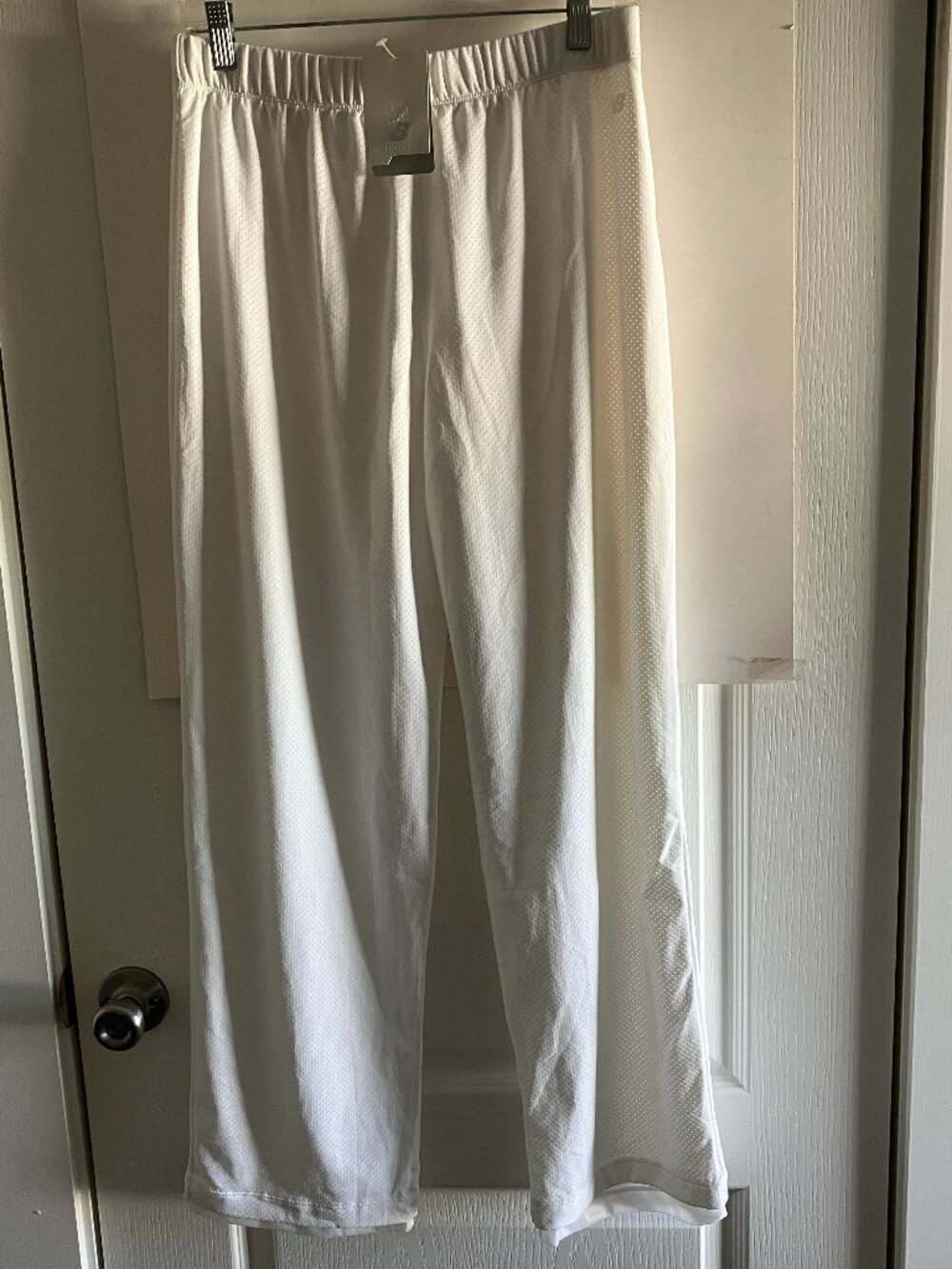 New Balance NWT Track Pants Womens Size Large Mesh fabric Elastic Waist. READ